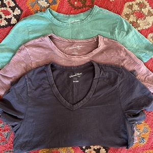 Universal Thread Women’s T Shirt Bundle